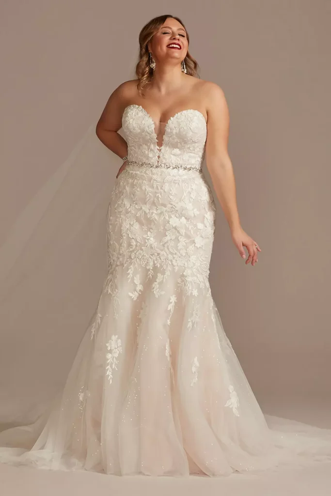 Lace Applique Mermaid Strapless Wedding Dress